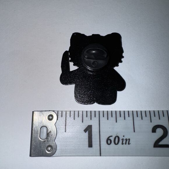 Kitty Cat Jason Friday The 13th Pin Brooch - Picture 2 of 2